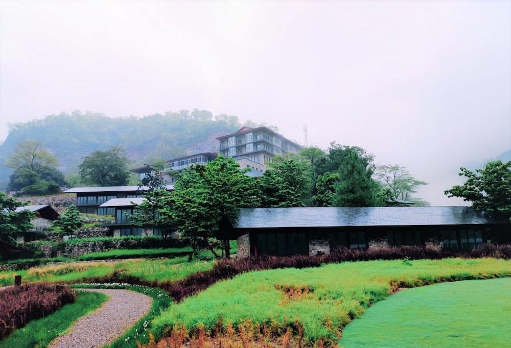 Taj Rishikesh Resort And Spa Déhrádún Exteriér fotografie